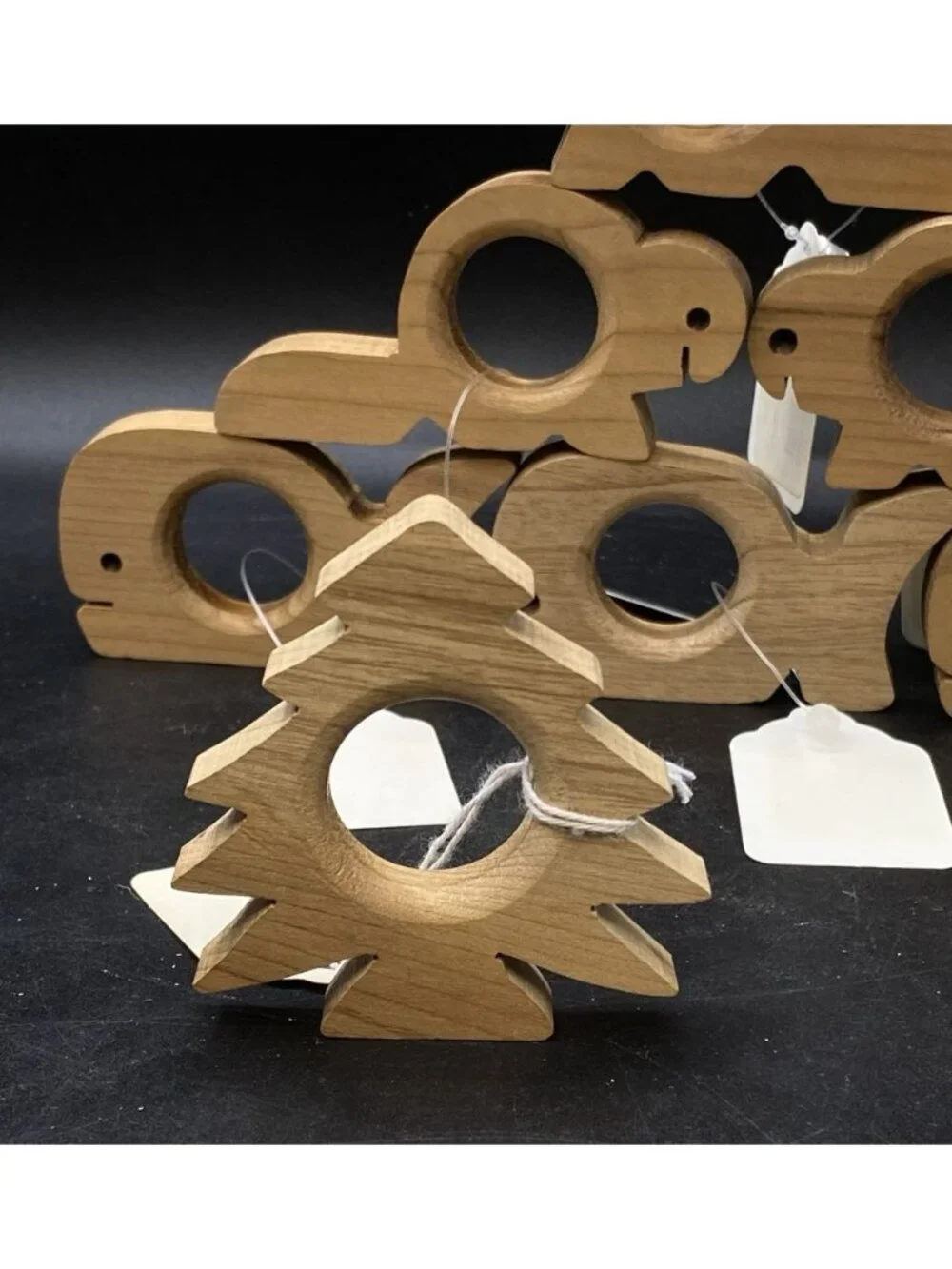 Myrtlewood Oregon Wood 7 Napkin Rings Whale Beaver Tree